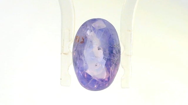 Srilankan Colour-Change Sapphire 4.02 Carat — video