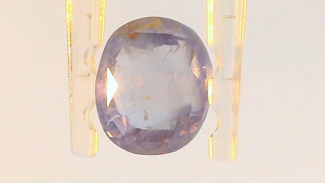 Srilankan Colour-Change Sapphire 3.13 Carat — video