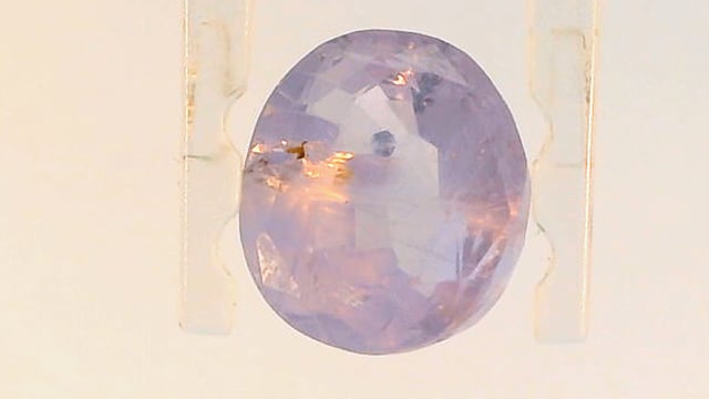 Srilankan Colour-Change Sapphire 3.55 Carat — video