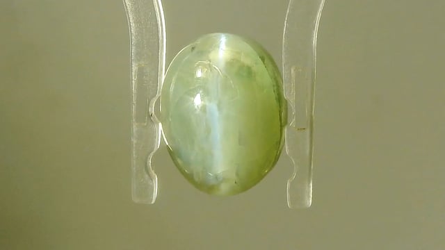 Srilankan Chrysoberyl Lehsunia  6.54 Carat — video
