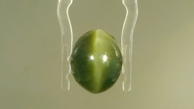 Indian Quartz Lehsunia 7.58 Carat — video