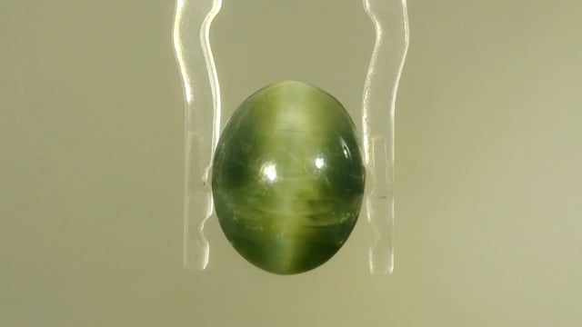 Indian Quartz Lehsunia 7.35 Carat — video