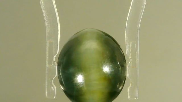 Indian Quartz Lehsunia 6.44 Carat — video
