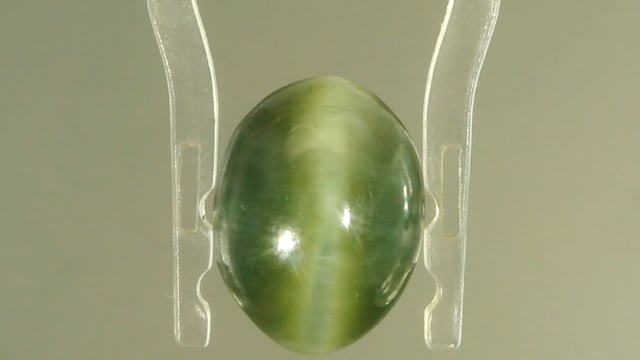 Indian Quartz Lehsunia 6.91 Carat — video