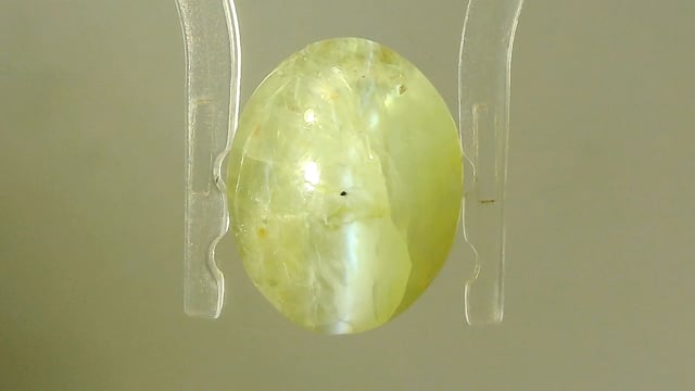 Srilankan Chrysoberyl Lehsunia  7.78 Carat — video