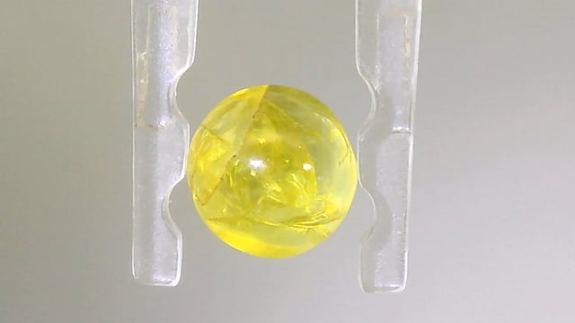 Srilankan Chrysoberyl Lehsunia  1.05 Carat — video