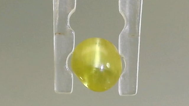 Srilankan Chrysoberyl Lehsunia  0.56 Carat — video