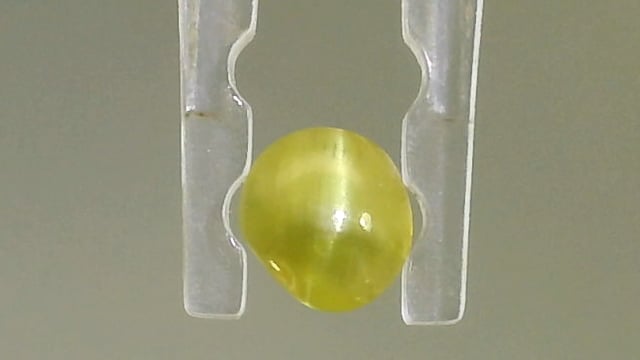 Srilankan Chrysoberyl Lehsunia  0.56 Carat — video