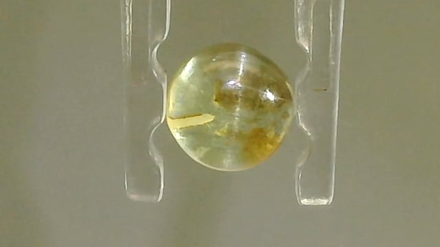 Srilankan Chrysoberyl Cat's Eye 0.85 Carat — video