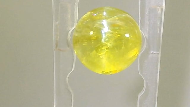 Srilankan Chrysoberyl Cat's Eye 1.23 Carat — video