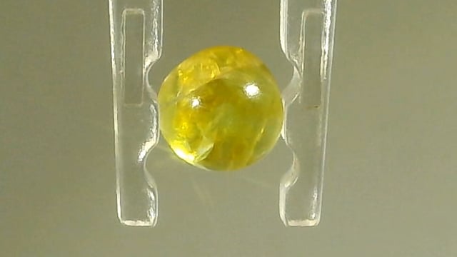 Srilankan Chrysoberyl Cat's Eye 0.82 Carat — video