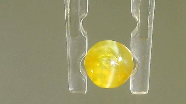 Srilankan Chrysoberyl Vaidoorya 0.56 Carat — video