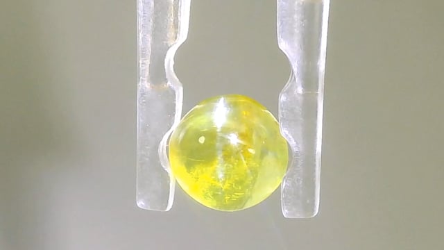 Srilankan Chrysoberyl Vaidoorya 0.69 Carat — video