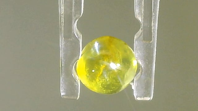 Srilankan Chrysoberyl Vaidoorya 0.69 Carat — video