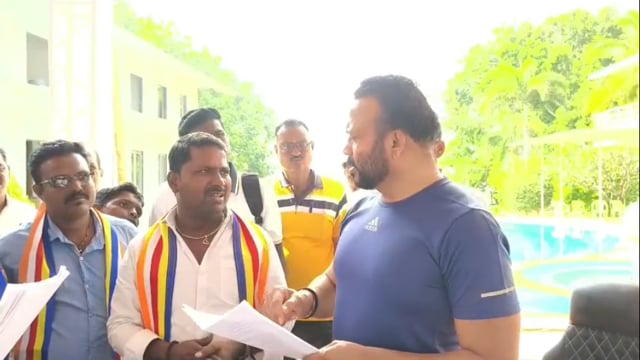 “गोपाळ समाजाच्या प्रश्नांवर मंत्री जयकुमार गोरे संतापले? मनोहर अनुसे यांना थेट सवाल—‘मी काय दहिवडीत राहतो की पाकिस्तानात