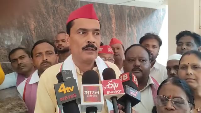 लोकतंत्र बचाओ सप्ताह में सपा का पैदल मार्च, तनवीर खान ने मताधिकार की सुरक्षा पर उठाए सवाल