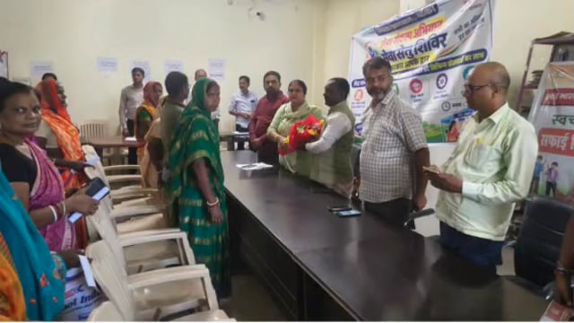 रजौन प्रखंड अंतर्गत प्रखंड मुख्यालय में आजकार्यक्रम का आयोजन रखा गया