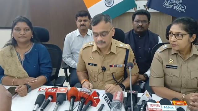 14 फरार आरोपींचा आत्मसमर्पण एसपी तुषार दोषी 