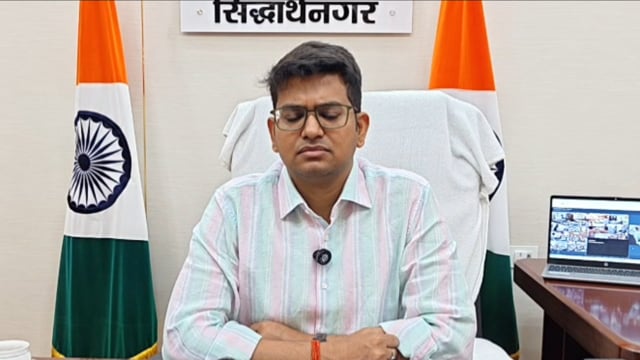 तीन घरों में 10 शौचालय! योजना में अनियमितता का आरोप, डीएम ने गठित की जांच टीम