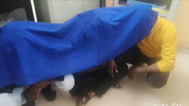 वरवट येथील KVR कंपनीत ५० हजार रुपयांची खंडणी मागत मॅनेजरला मारहाण करणाऱ्या ३ गुंडांना दुर्गापूर पोलिसांकडून अटक