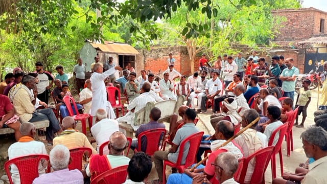 सुल्तानपुर ग्राम सभा स्तिथ बरतर ढाला पर अस्तित्व बचाने को लेकर की गई महत्वपूर्ण वैठक