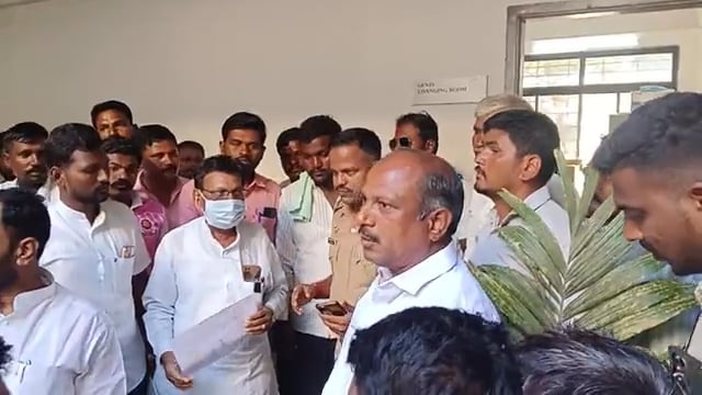 पोलिसांनी आंदोलकांना काय आश्वासन दिले