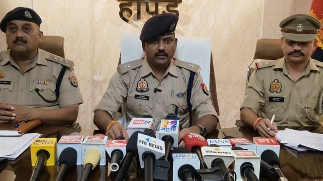 थाना बाबूगढ़ पुलिस ने थाना बांसडीह जनपद बलिया से शराब तस्करी के मामले वर्ष 2019 से वाँछित/फरार चल रहा था गिरफ्तार किया 