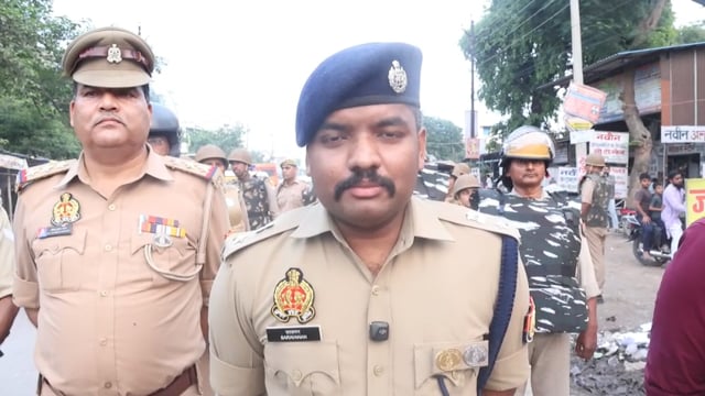 अमेठी पुलिस अधीक्षक ने शांति, सुरक्षा और कानून व्यवस्था बनाए रखने के निर्देश दिए।