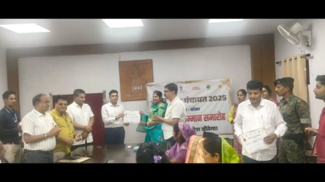 बांका की 20 पंचायतें टीवी मुक्त मुखिया और प्रतिनिधि सम्मानित रजौन के ओड़हारा और कठचातर-लीलातरी पंचायत के मुखिया भी शामिल