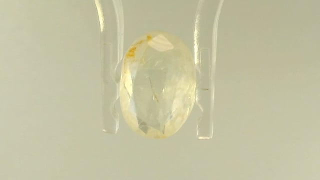 Srilankan Pukhraj  3.22 Carat — video