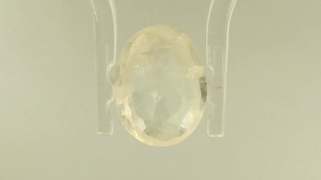 Srilankan Pukhraj  3.73 Carat — video