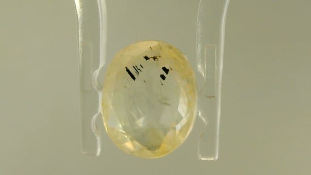 Srilankan Yellow Sapphire 3.34 Carat — video