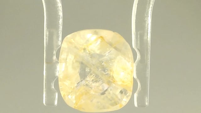 Srilankan Yellow Sapphire 4.38 Carat — video