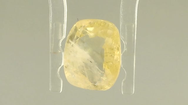 Srilankan Yellow Sapphire 3.01 Carat — video