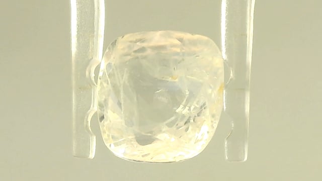 Srilankan Yellow Sapphire 4.38  Carat — video