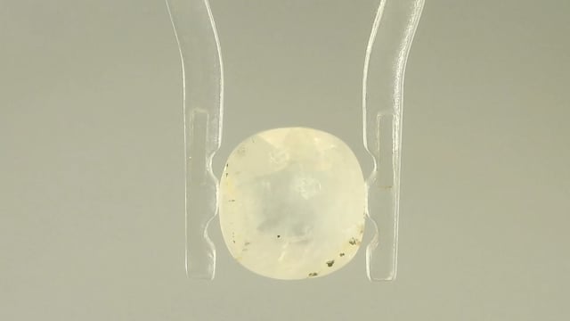 Yellow Sapphire 3.07 Carat — video