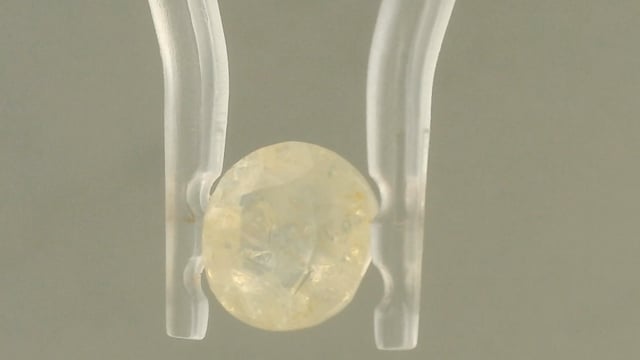 Srilankan Yellow Sapphire 2.77 Carats — video
