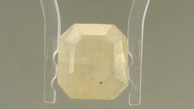 Burma Yellow Sapphire 6.64 Carats — video