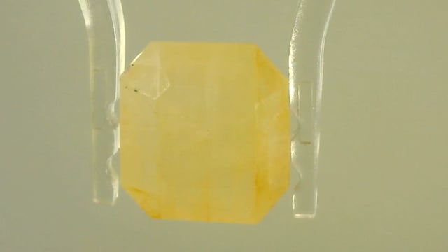 Yellow Sapphire 7.31 Carats — video