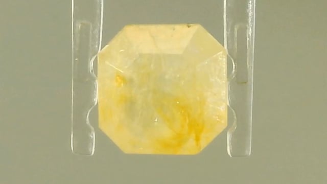 Yellow Sapphire 3.86 Carats — video