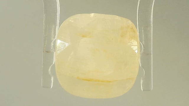 Yellow Sapphire 9.87 Carats — video
