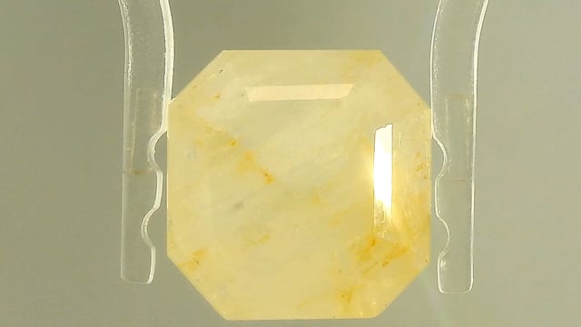 Yellow Sapphire 9.73 Carats — video