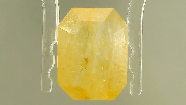 Burma Yellow Sapphire 8.67 Carats — video