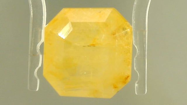 Srilankan Yellow Sapphire 9.73 Carats — video