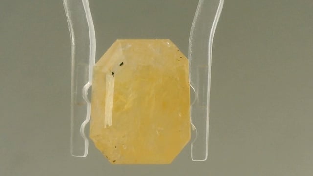 Burma Yellow Sapphire 6.62 Carats — video