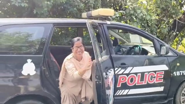 फरह क्षेत्र के गांव सनोरा में आकाशीय बिजली गिरने से हुई एक भैंस की मौत लाइव न्यूज़