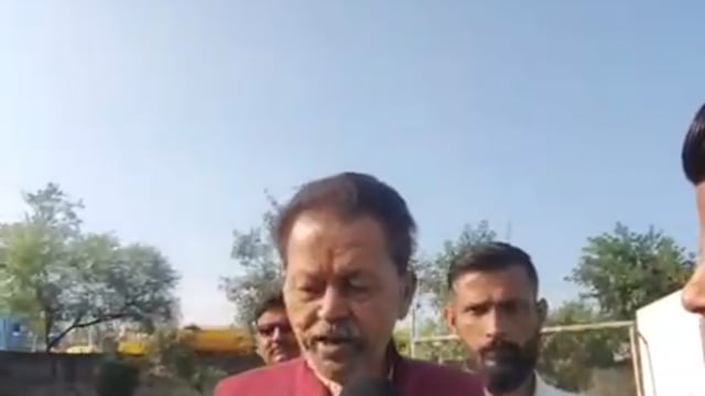 Harish singla delivered dress school kid