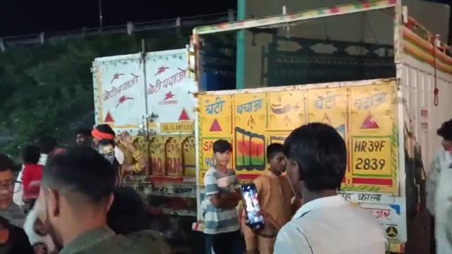 ब्रजघाट में रामलीला के दौरान राम बारात के दृश्य