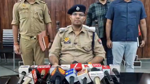 आपरेशन सवैरा सहारनपुर पुलिस की बड़ी कार्रवाई 4,16 करोड़ की समैक के साथ 2 नशा तशकर गिरफ्तार। S P CITY बाइट