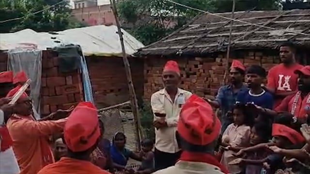 V176: जौनपुर जनपद में गंगाजल हाथ में लेकर लोगों ने लिया निषाद आरक्षण का संकल्प